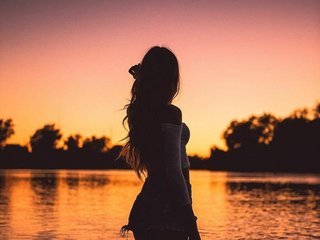 lovelygirls1.jpg