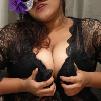 anjali-queen.jpg