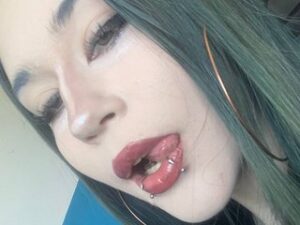 bety-white.jpg