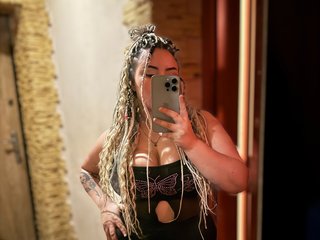 bigassmodel.jpg