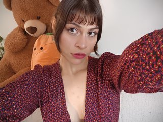 maggiebloom-.jpg