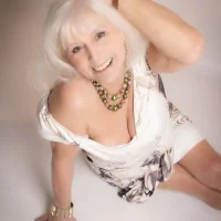 hotgrandma70.jpg