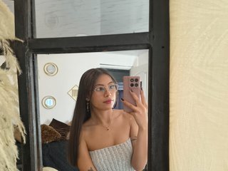 annie-muse-.jpg