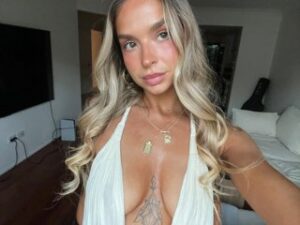 sofia-rhodes.jpg